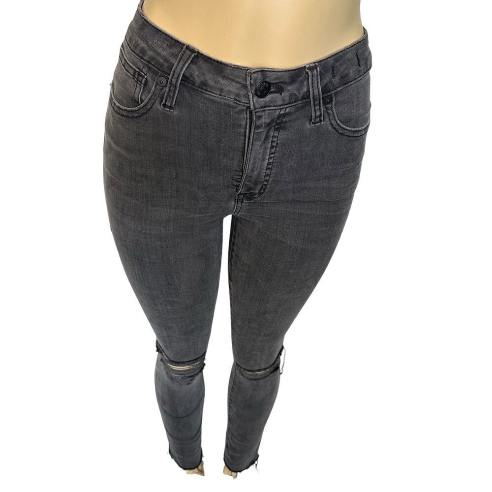 Madewell Curvy High-Rise Skinny Jeans in Black Sea Distressed Denim Size 25 EUC